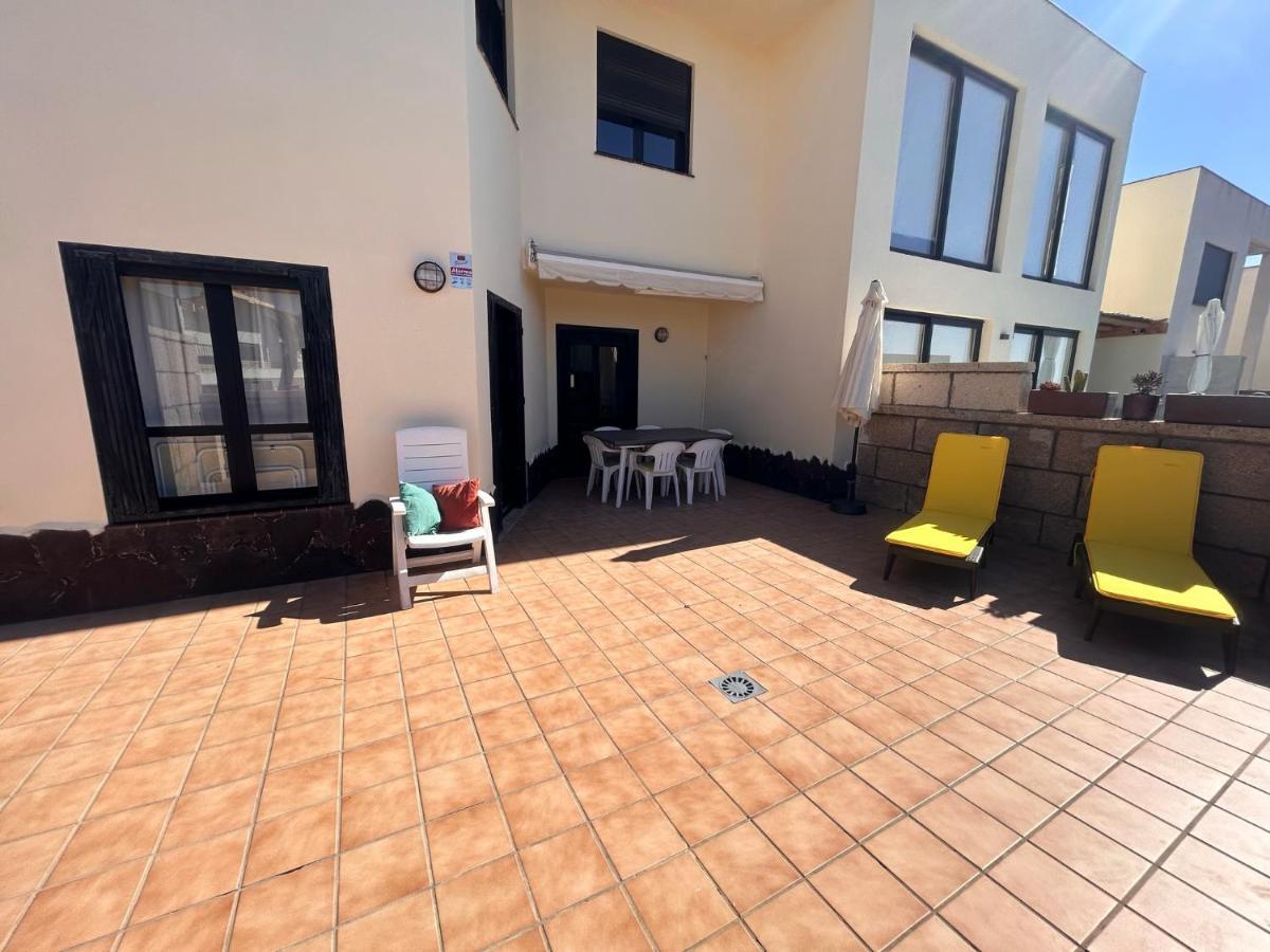 Alquilaencanarias Duplex Playa Del Medano Luaran gambar