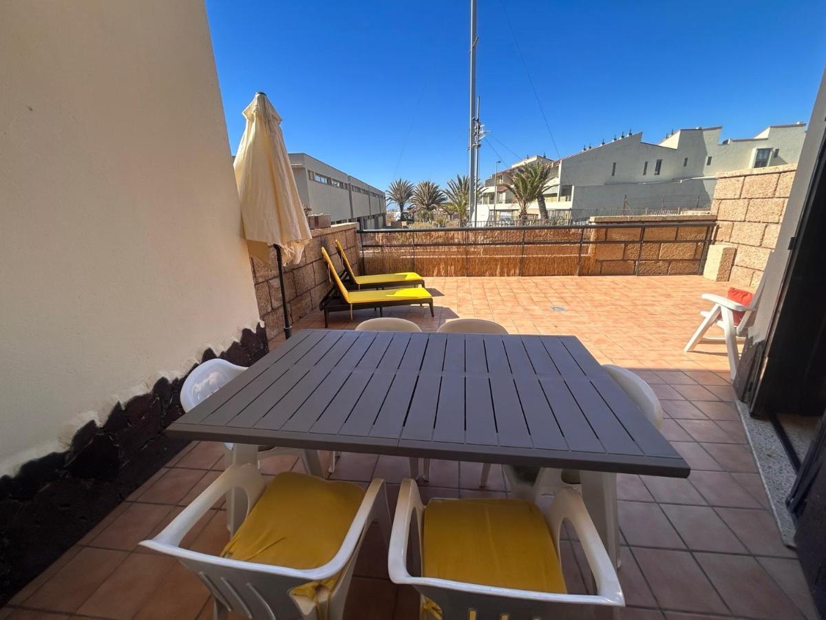 Alquilaencanarias Duplex Playa Del Medano Luaran gambar